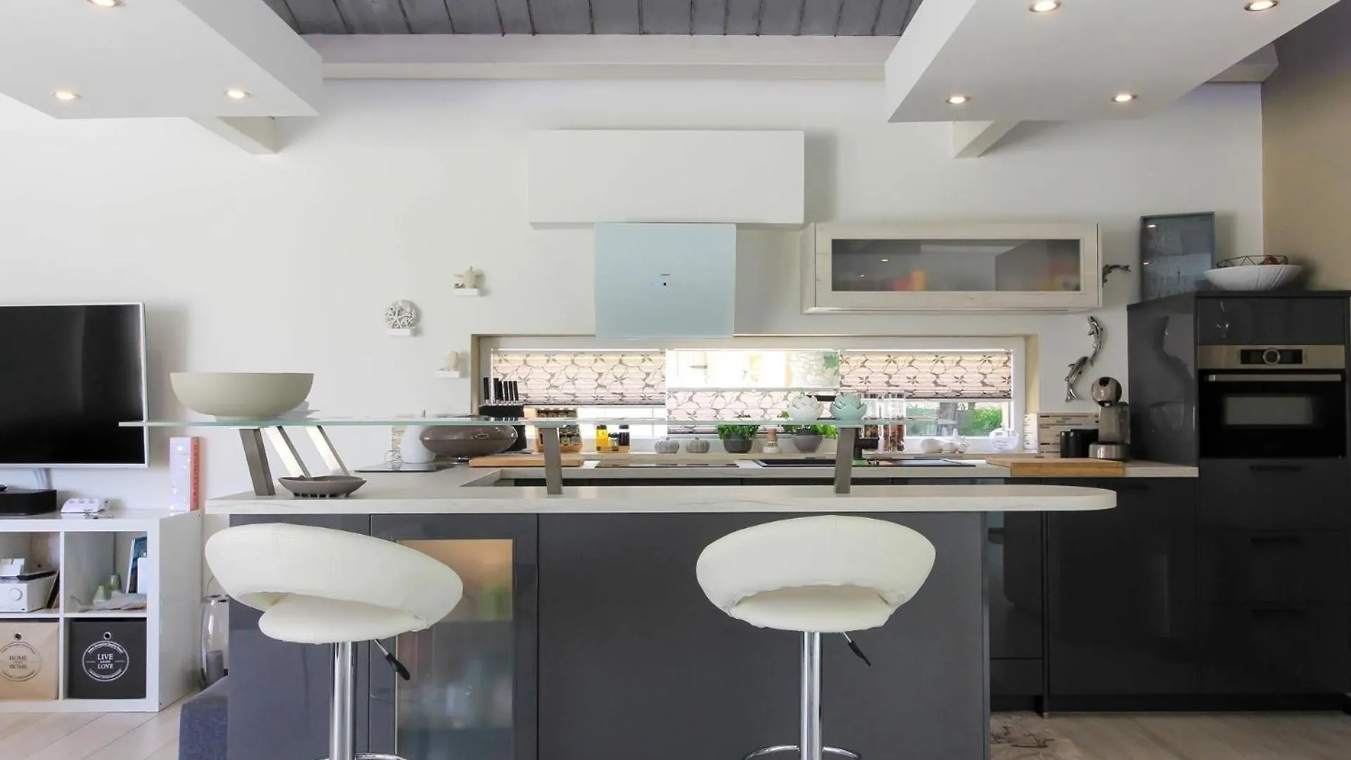 Ferienhaus Mit Privatpool Fuer 6 Personen Ca 130 Qm In Kanfanar, Istrien Binnenland Von Istrien